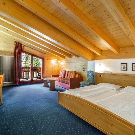 Hotel Salvan 캄피텔로디파사 외부 사진