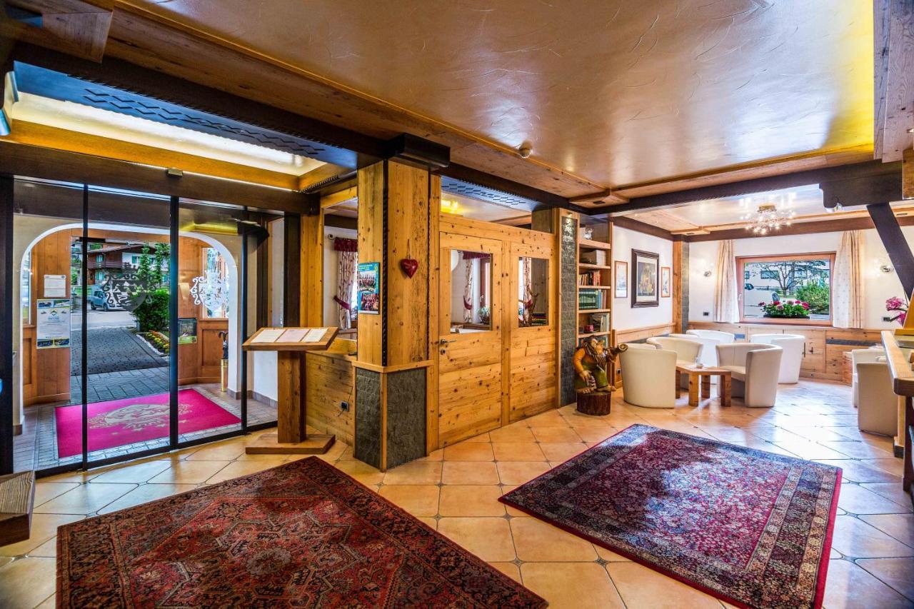 Hotel Salvan 캄피텔로디파사 외부 사진