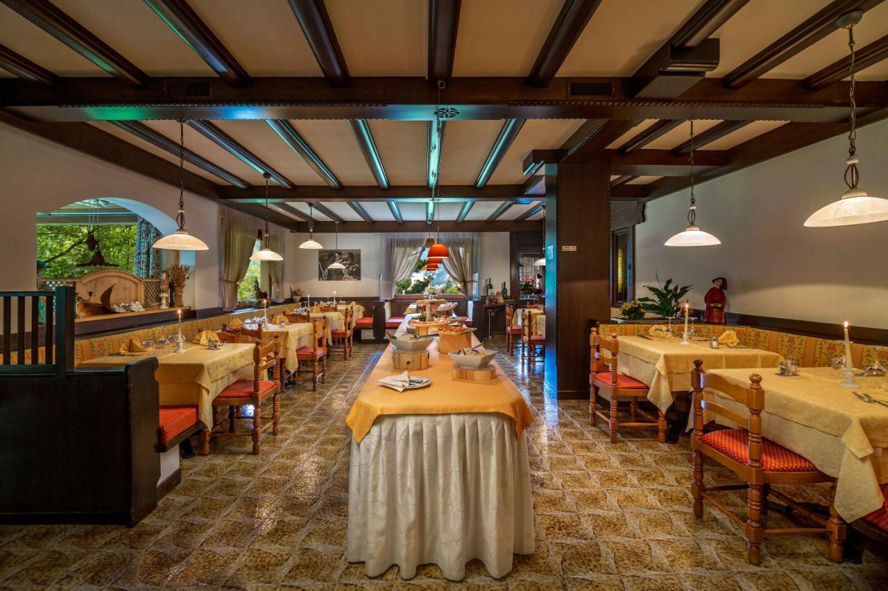 Hotel Salvan 캄피텔로디파사 외부 사진