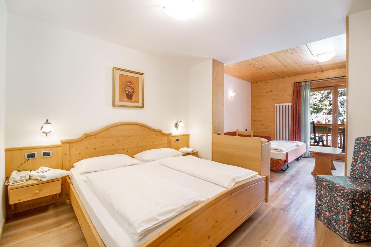Hotel Salvan 캄피텔로디파사 외부 사진