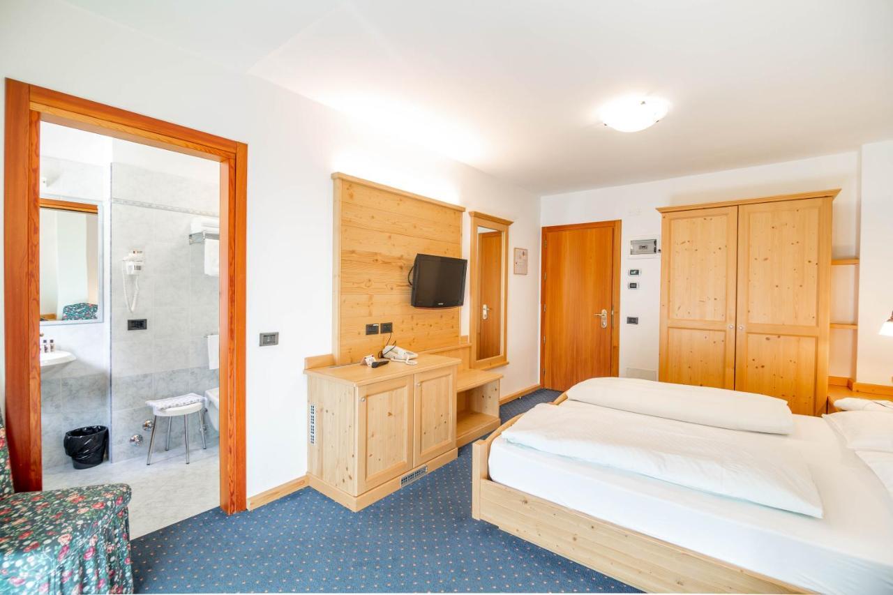 Hotel Salvan 캄피텔로디파사 외부 사진