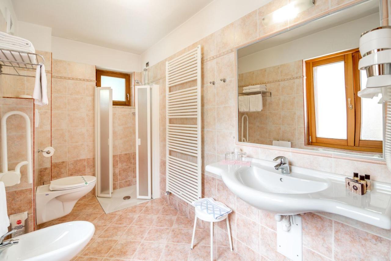 Hotel Salvan 캄피텔로디파사 외부 사진