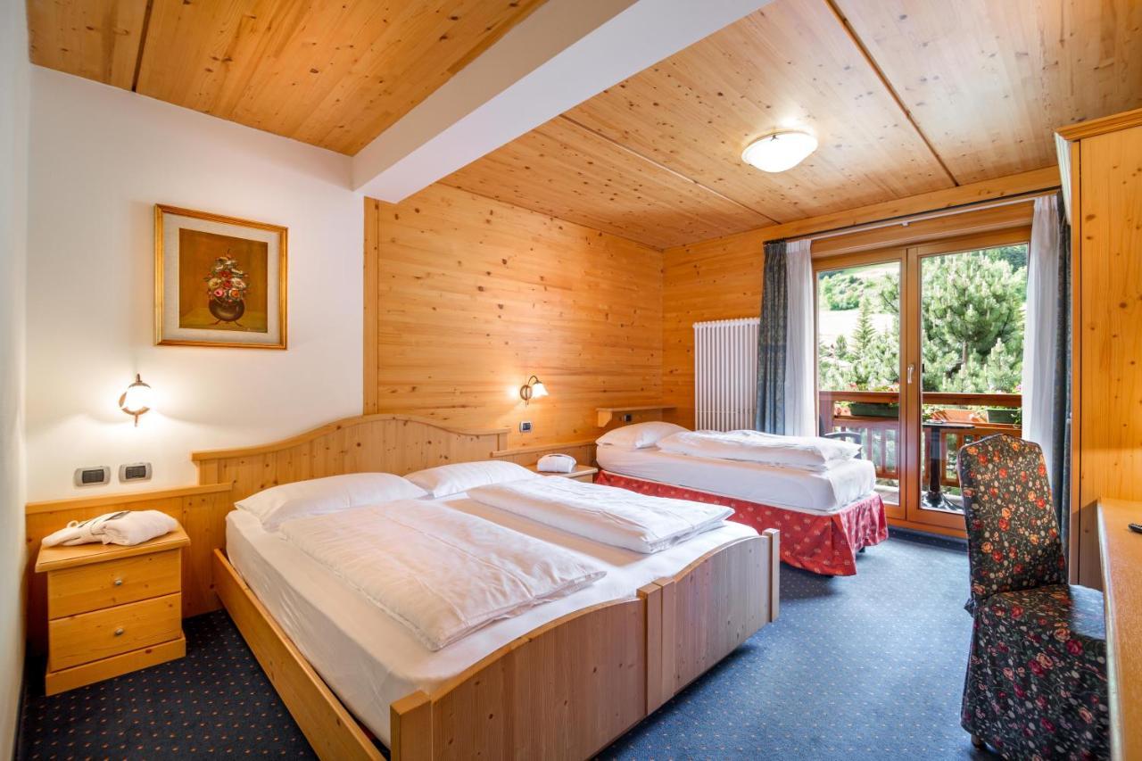 Hotel Salvan 캄피텔로디파사 외부 사진