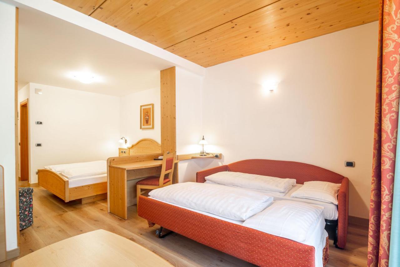 Hotel Salvan 캄피텔로디파사 외부 사진