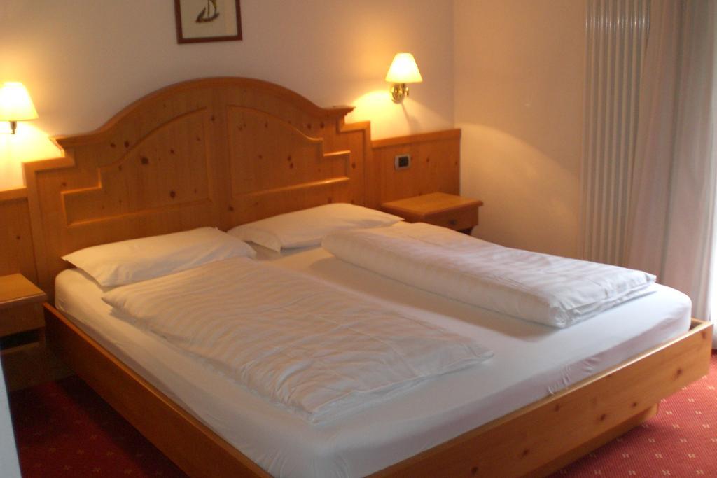 Hotel Salvan 캄피텔로디파사 외부 사진